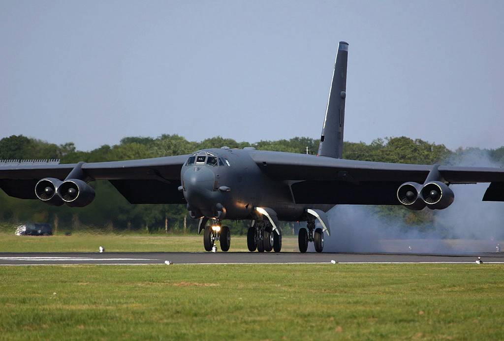 2003'ten bu yana ilk kez: ABD, B-52'leri Avrupa'ya uçakla topluyor