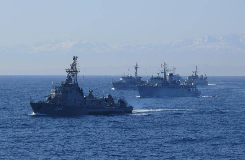 Karadeniz'de bir grup NATO gemisi ortaya çıktı