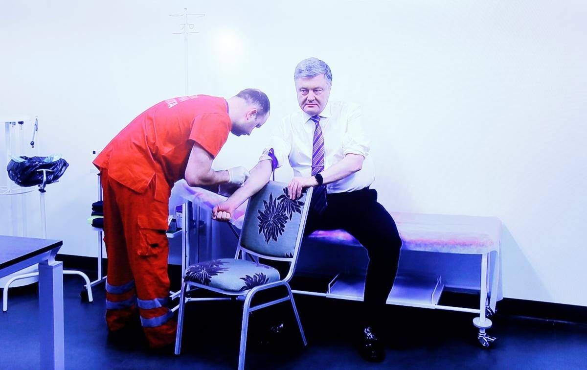 Poroshenko ve Zelensky uyuşturucu ve alkol testlerini geçti
