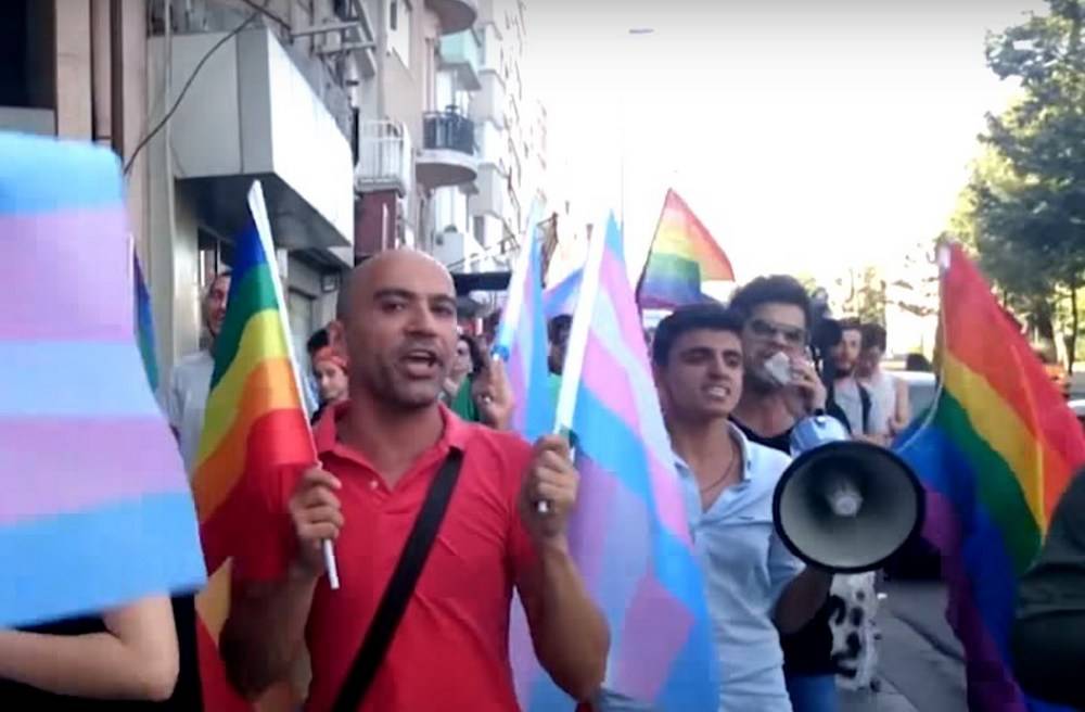 Türkiye resmi olarak eşcinsellerin gurur yürüyüşlerine izin verdi