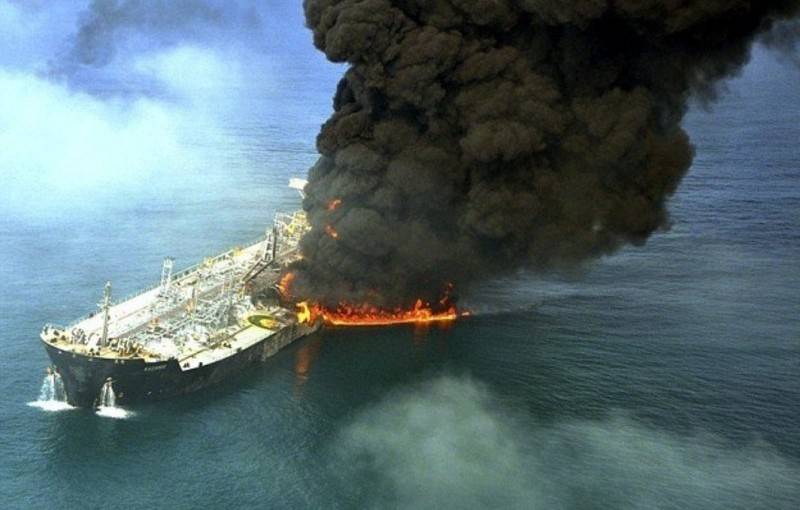 L'Iran salva i marinai dalle petroliere attaccate nel Golfo di Oman