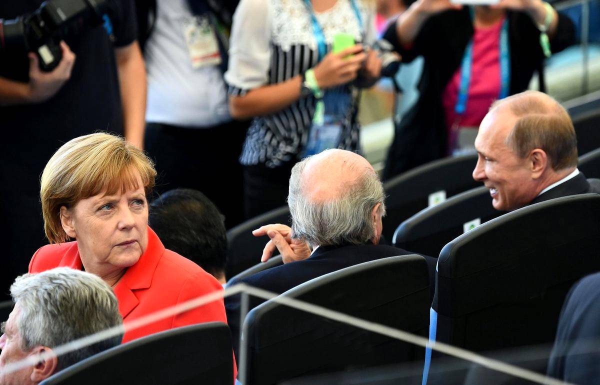 Санкции против германии. Меркель против России. Германия санкции. Представитель Германии. Санкции Германии против РФ.