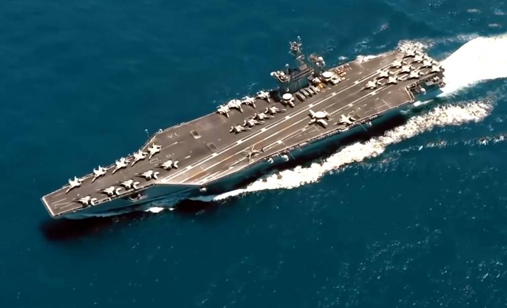 Коронавирус вывел из боевого состава два авианосца ВМС США