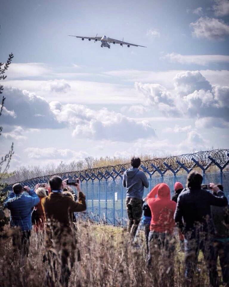 Polonyalılar, Ukraynalı An-225 Mriya'nın gelişiyle hayal kırıklığına uğradı