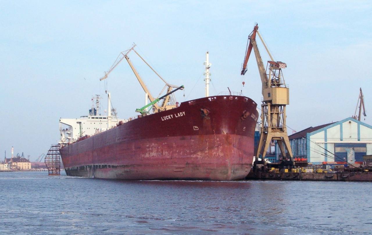 タンカー 石油 日本製タンカー、イエメン沖に放置5年 国連「原油流出危機」