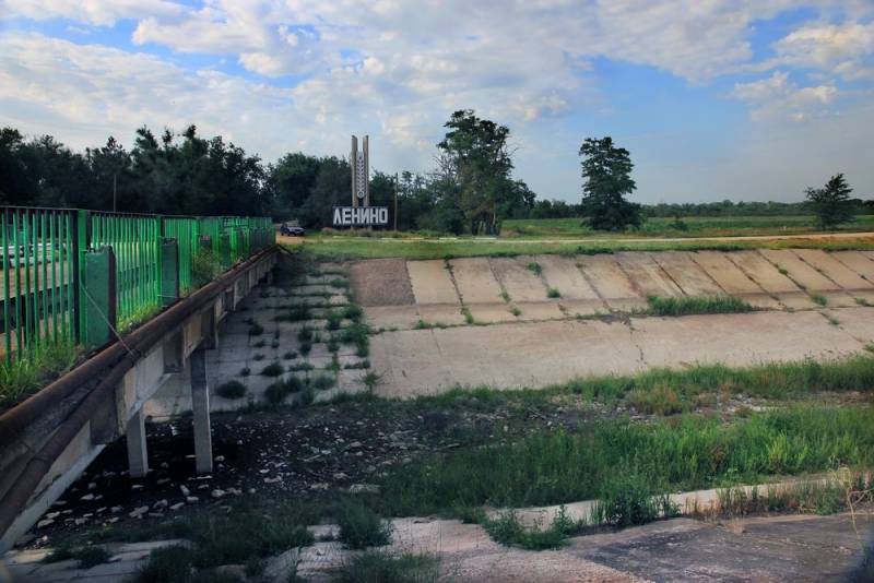 Поляки: Перспектив подачи воды в Крым нет, полуостров засыхает