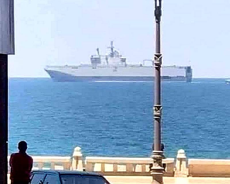 Der ägyptische "Mistral" geht an die Küste Libyens