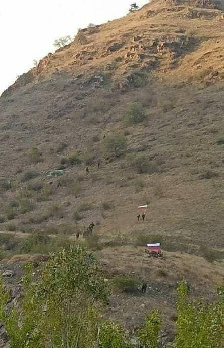 Remedy: Servicemen with Russian flags appear on the Armenian-Karabakh border