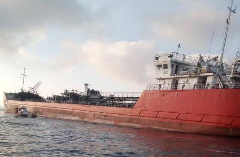 Подробности инцидента с танкером в Азовском море