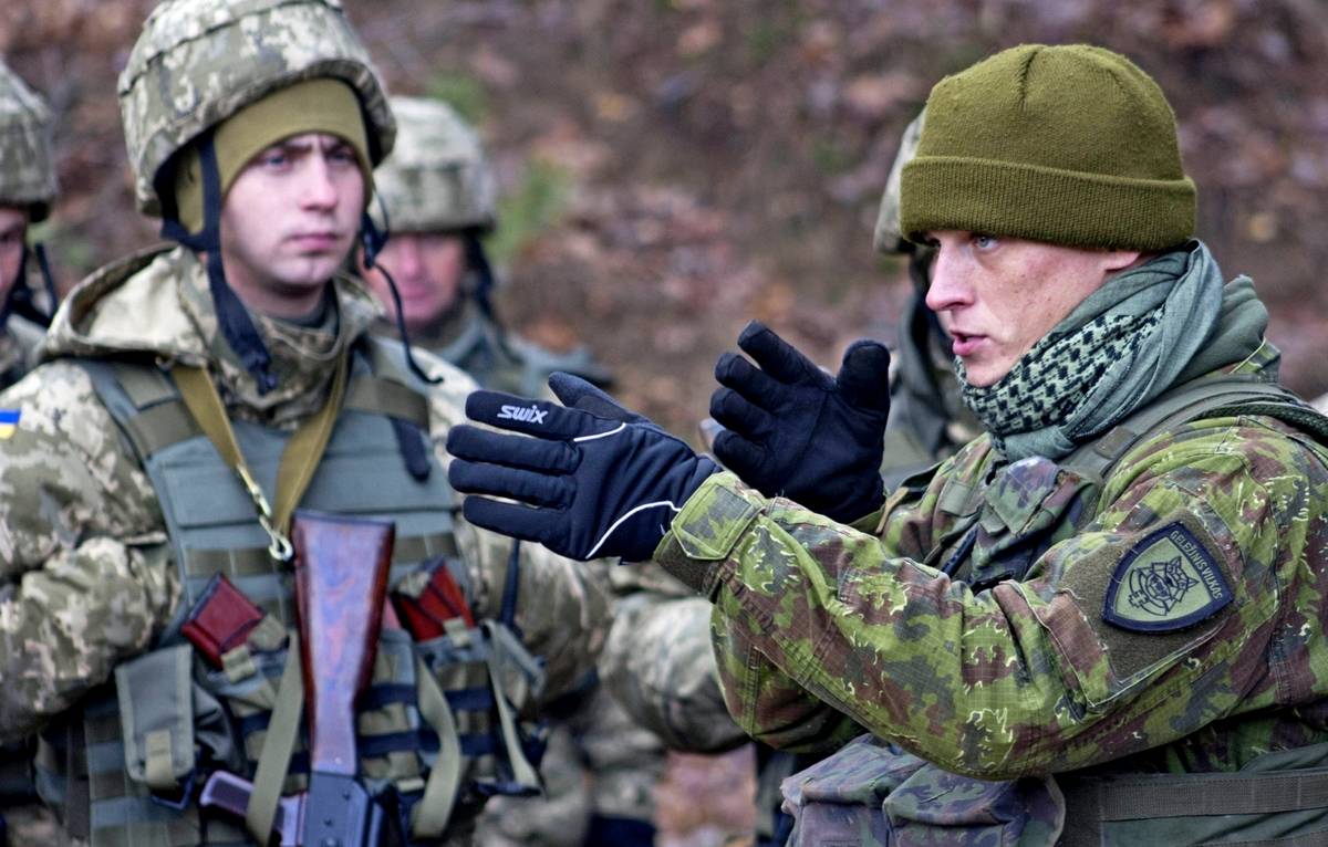 Инструкторы НАТО на Украине