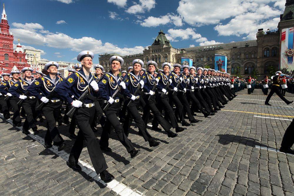 Тема парад победы. Военный парад на красной площади 9 мая. Парад на красной площади ВМФ. Парад Победы 2016 в Москве. Парад на красной площади флот.