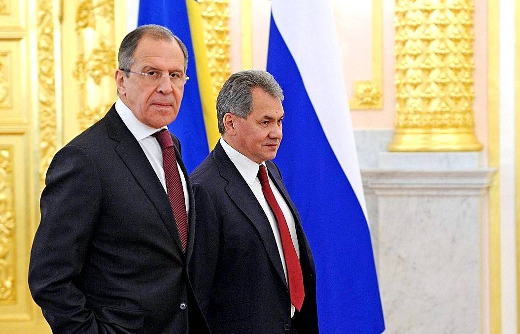 "Bunun için yargılamak gerekiyor": Rusların Lavrov ve Shoigu'nun görevden Devlet Duma'ya reddine nasıl tepki verdiği