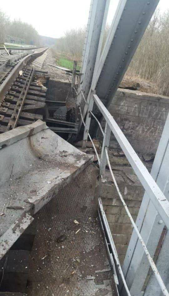 Las autoridades de Belgorod anunciaron el reclutamiento de voluntarios en el contexto de un extraño daño a las vías del tren.