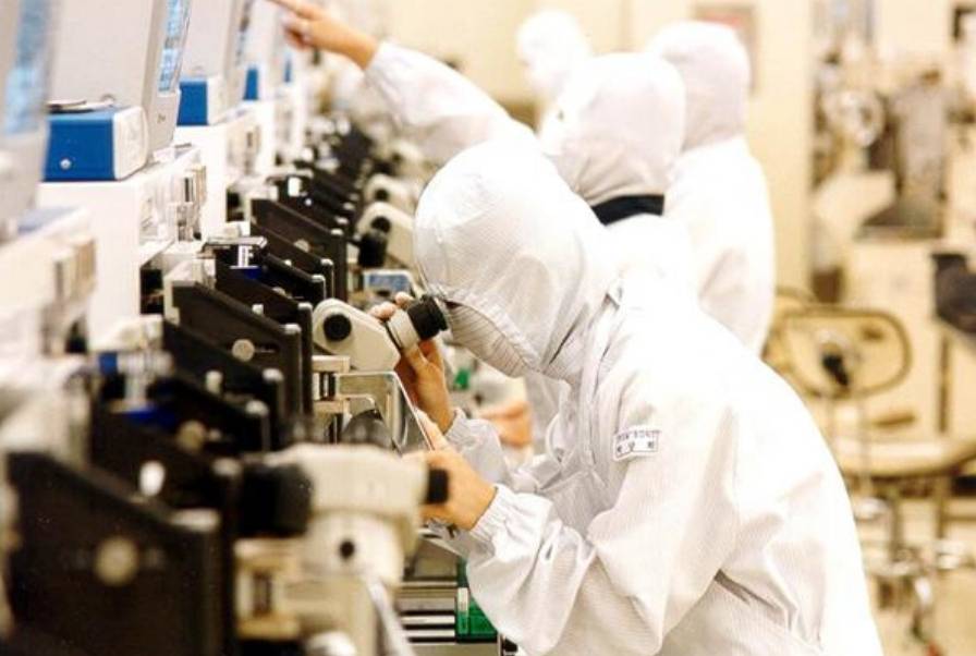 La planta rusa "Mikron" duplicará la producción de chips.