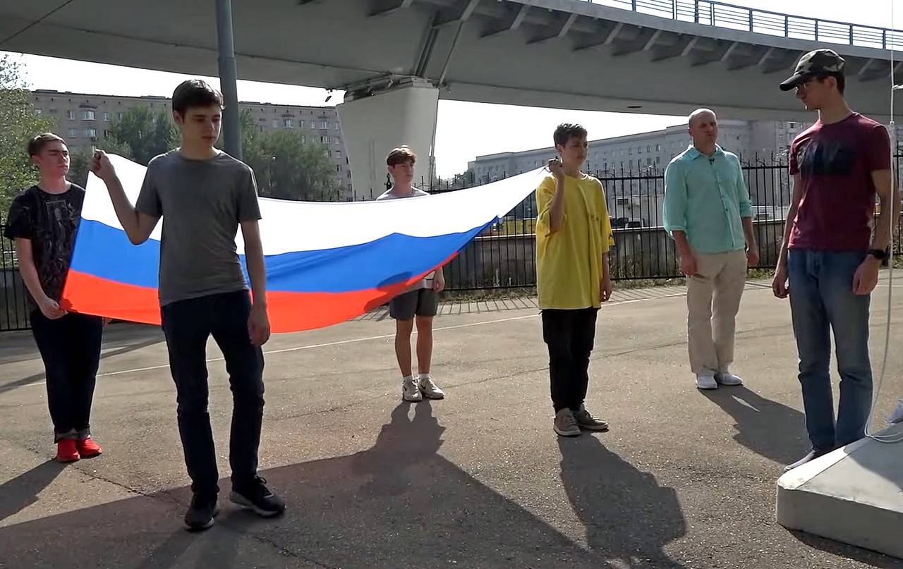 "Slavların Elveda": Rus okullarında yurtsever eğitime karşı yabancı ajanlar