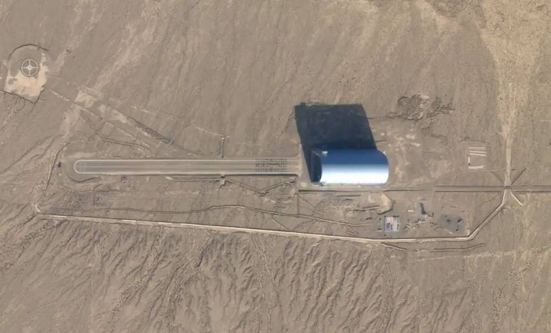 A giant hangar in the Chinese desert points to the development of a military airship