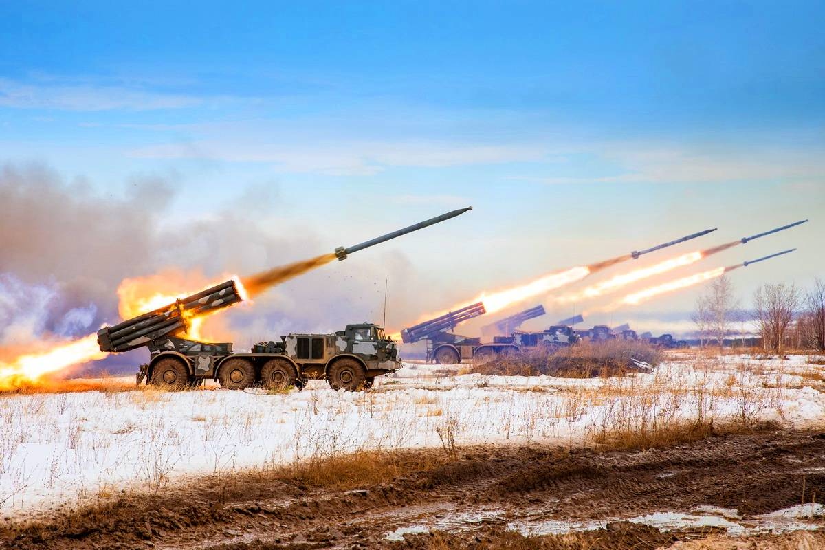 "Mung slingshots lan crossbows sing isih ana": Kutub babagan kekurangan misil ing tentara Rusia