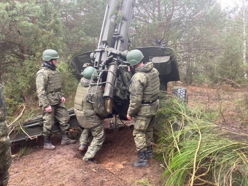 Russian gunners undergo intensive combat training at the training grounds of Belarus