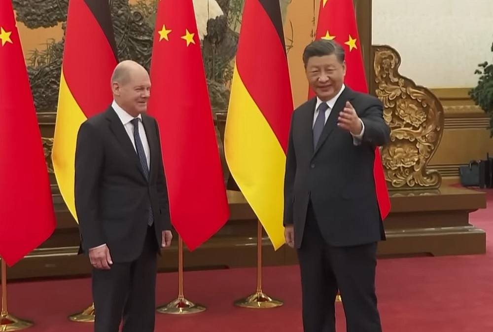 Návštěva kancléře Scholze v Číně: Berlínská demarše nebo mazaný plán Washingtonu?