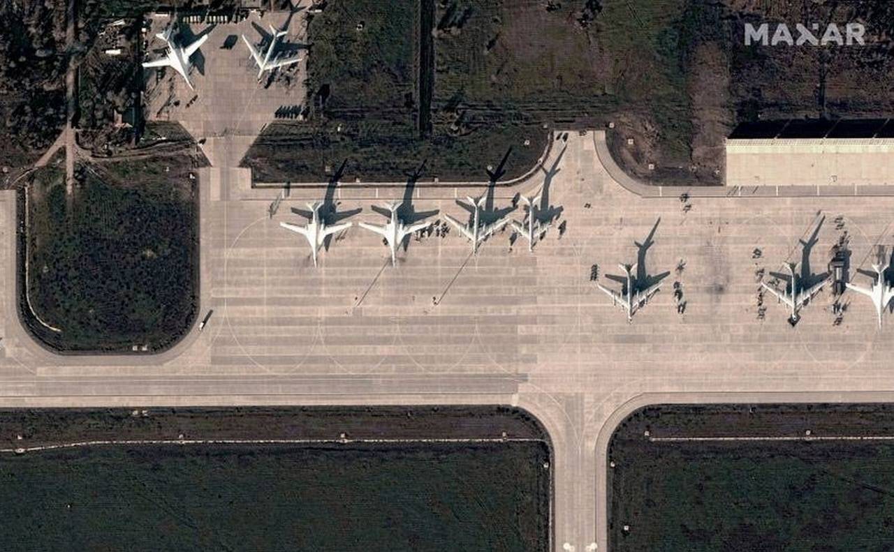 Взрывы в летке энгельс. Спутниковые снимки аэродрома в Энгельсе. База стратегической авиации Энгельс. Аэродром Энгельс 2. Энгельс аэродром Стриж 141.