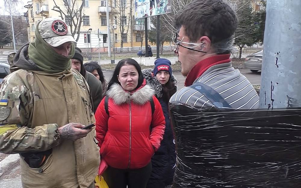 Ukrainians explained that tying people to poles is not barbarism, but a cultural tradition