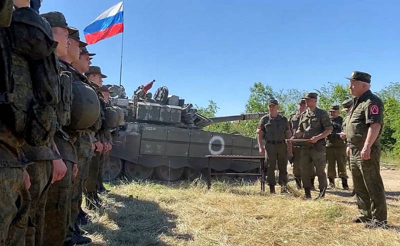 Avantages et inconvénients de la création de bataillons de volontaires en Russie