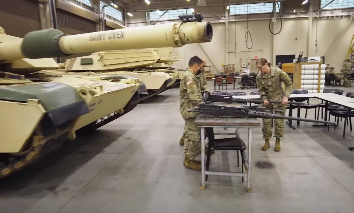 Подготовка украинских танкистов может обойтись Вашингтону дороже самих танков