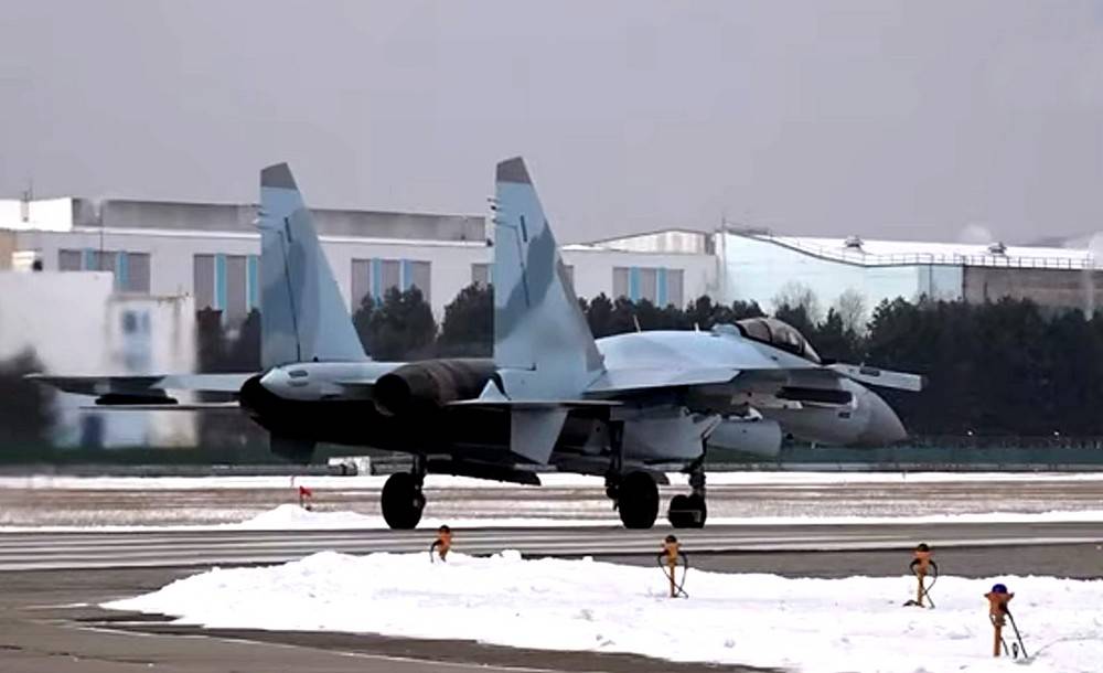 Mass-media: Piloții forțelor aeriene iraniene au început antrenamentele pe Su-35S