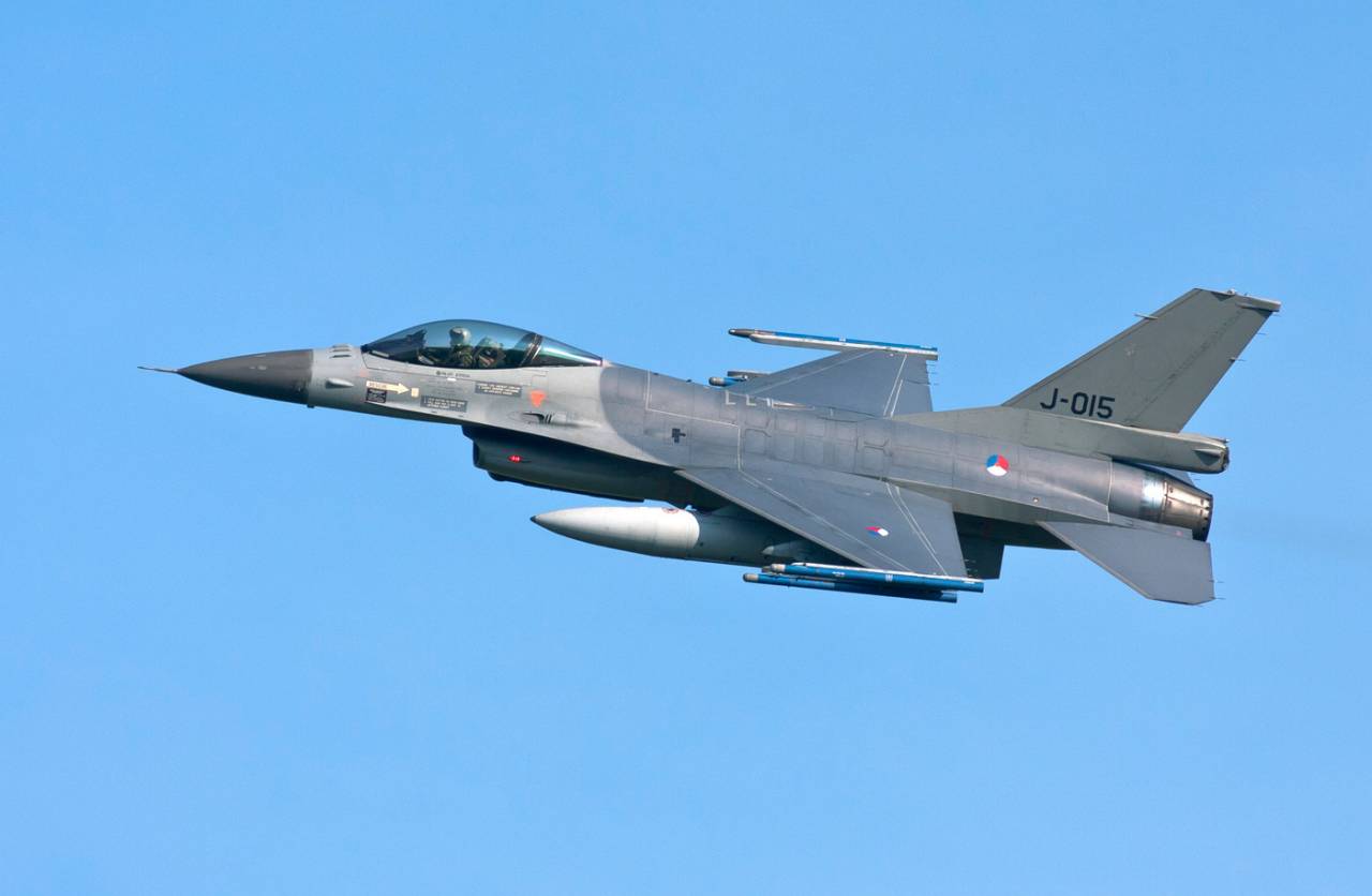 Lockheed Martin nyiapake pengiriman F-16 menyang Ukraina