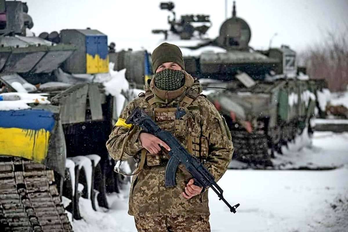 Az "Azov"* nacionalista ezred Artemovszk védelmére indul