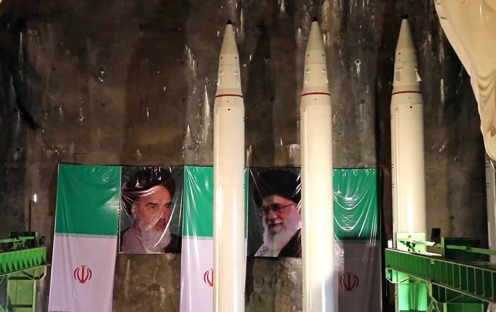 מל"טים לא מזוהים פגעו במטרות צבאיות באיראן