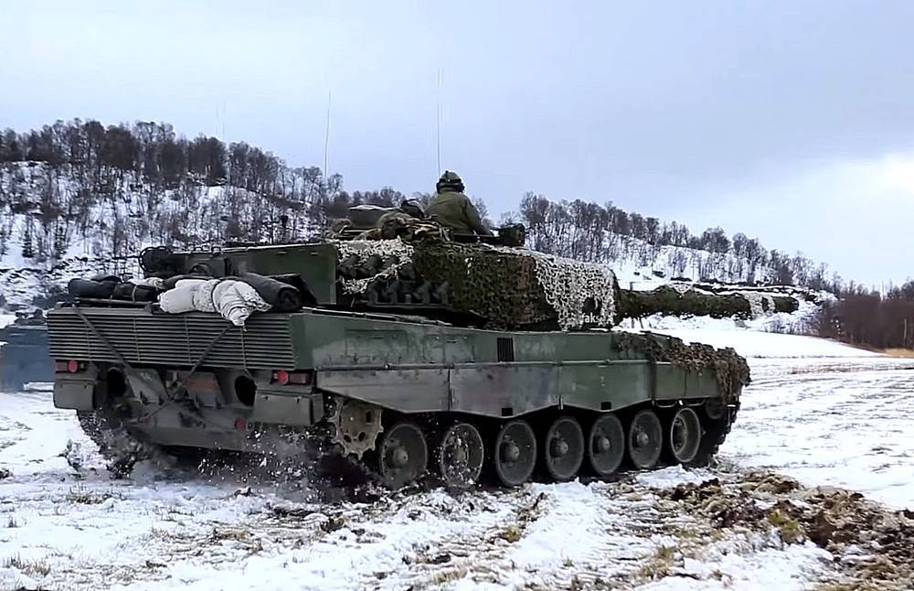 Los medios estadounidenses contaron cómo se tomó la decisión de suministrar tanques alemanes a Ucrania.