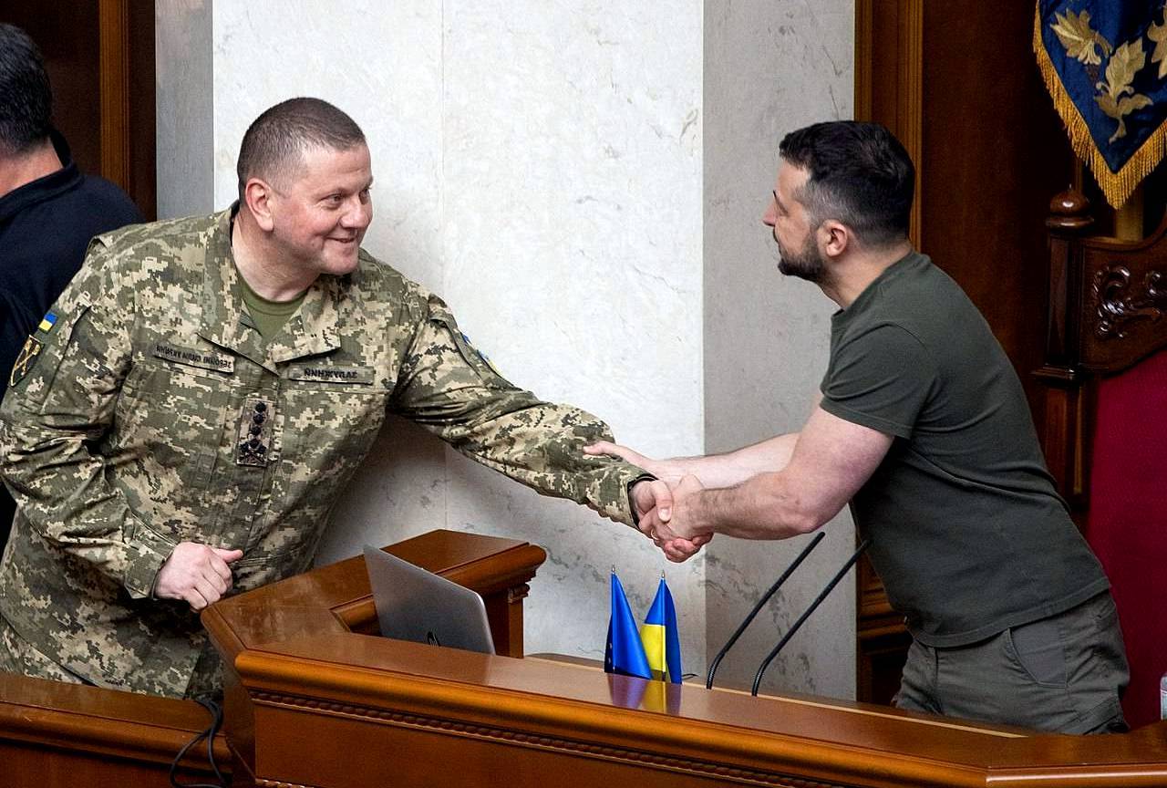 Зеленски против Залужног: Банкова разматра физичку елиминацију врховног команданта Оружаних снага Украјине
