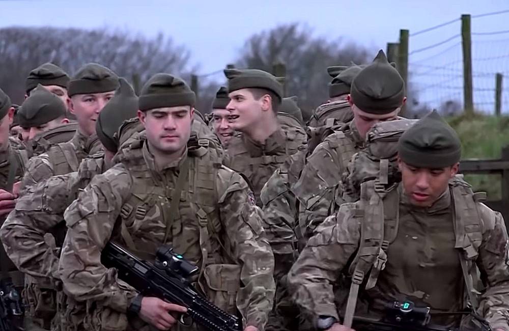 "Cilik lan ringkih": Parlemen Inggris nyatakake rasa ora puas karo tentara