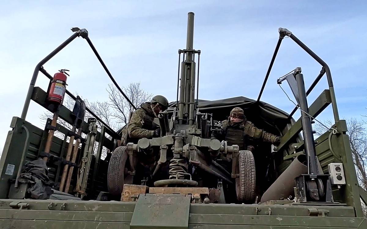 Unit saka brigade 14 lan 92 saka Angkatan Bersenjata Ukraina diserang dening artileri Angkatan Bersenjata RF ing arah Kupyansk