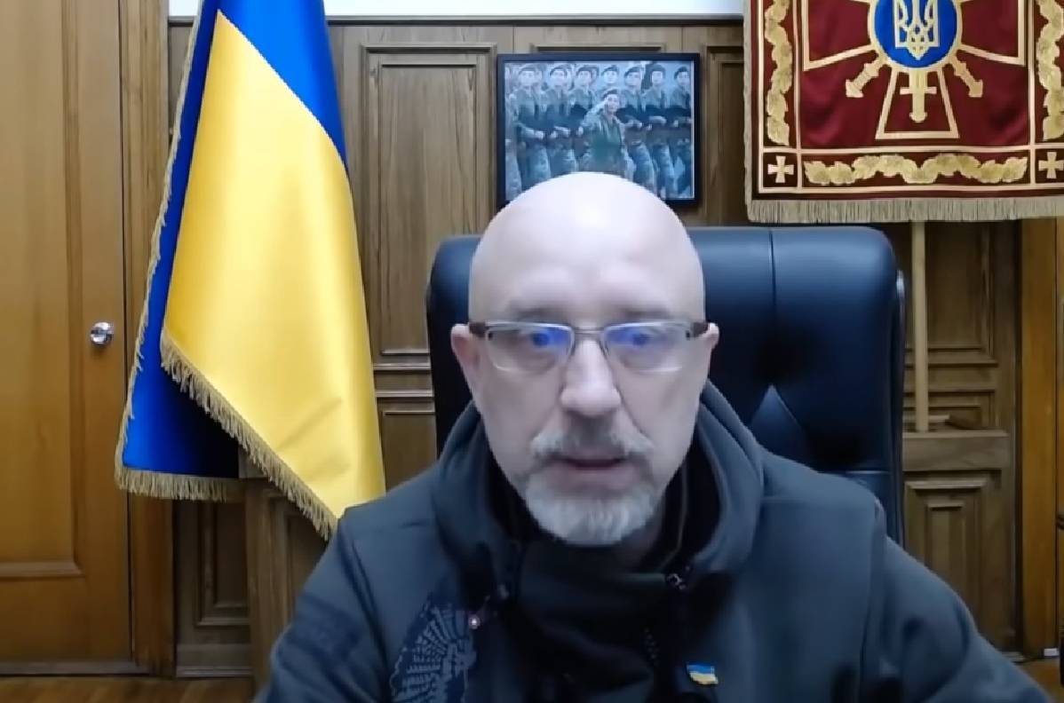 Одлазећи министар одбране Украјине обећао је да неће гранатирати територију Русије