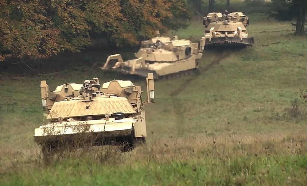 Как НАТО легализует появление на Украине ударных вооружений, вплоть до ТЯО