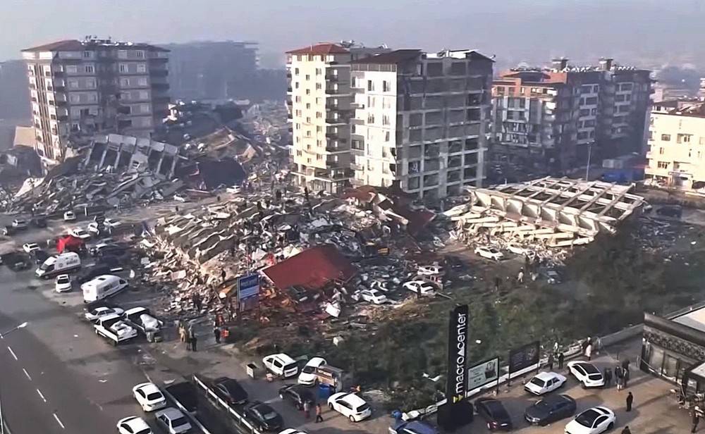 Türkiye deprem nedeniyle üç metre hareket etti