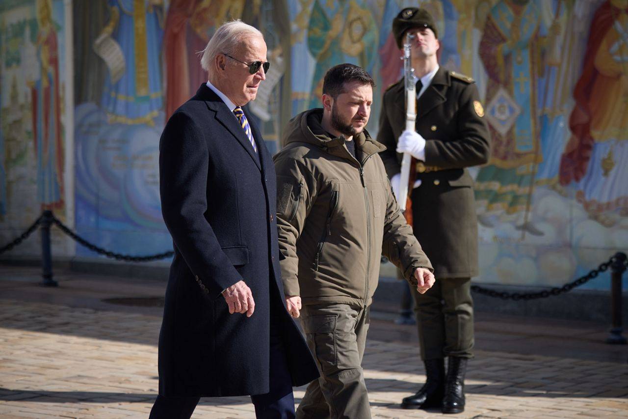 Visite de Biden à Kiev: l'Ukraine est devenue la "propriété" des États-Unis
