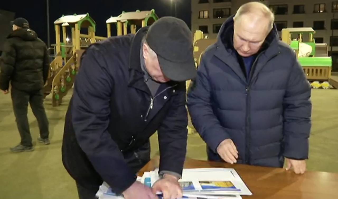 Médias occidentaux : après s'être rendu à Marioupol, Poutine s'est montré « insoumis » à la décision de la CPI