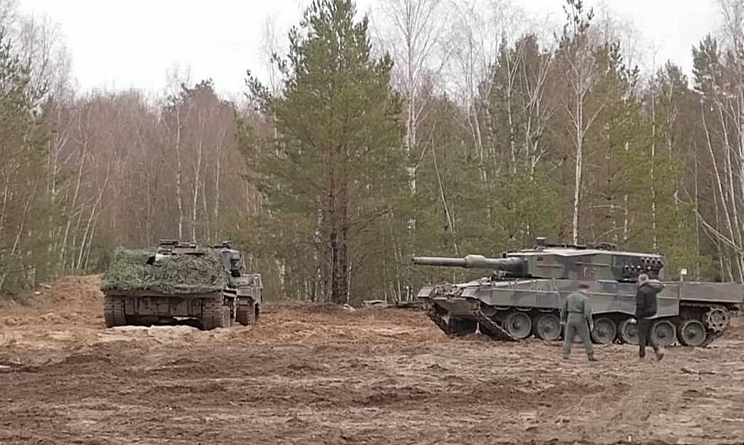 Yüzlerce tank, piyade savaş aracı ve hafif zırhlı araç: Ukrayna Silahlı Kuvvetleri, Artemivsk yakınlarında geniş çaplı bir karşı saldırı hazırlıyor