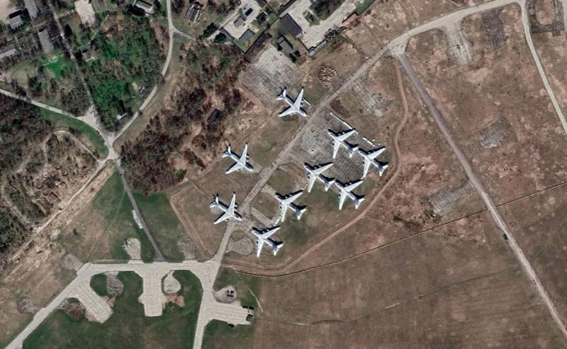 Quelle: Ukrainische Drohnen griffen An-124 auf einem Militärflugplatz in der Region Brjansk an