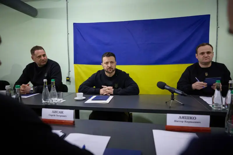 Запад пересматривает стратегию, приучая Украину жить одним днём