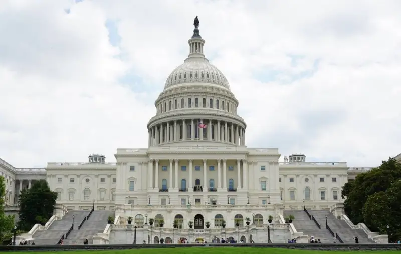 Палата представителей Конгресса США одобрила многомиллиардную поддержку Украины