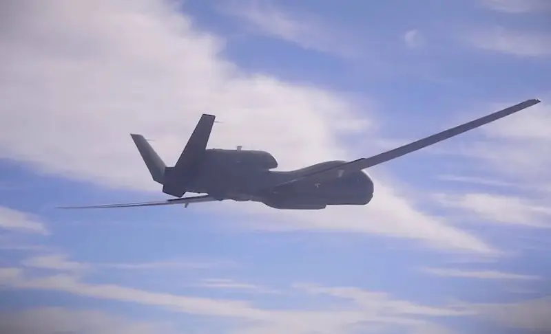 В момент атаки украинскими дронами территории России над Черным морем вновь летал БПЛА США