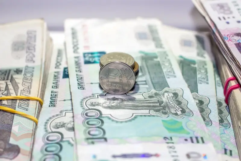 FT: санкции США против мировых банков обернулись увеличением транзакций в рублях