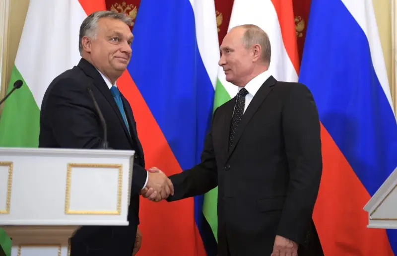 Politico: Вашингтон и Брюссель не знают, как помешать сближению Москвы и Будапешта