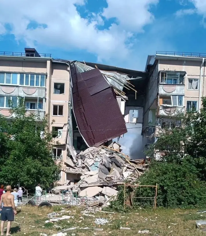 Подъезд пятиэтажного дома в Шебекино был разрушен французским боеприпасом