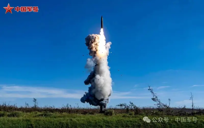 Китайские военные впервые за 44 года испытали МБР над водами Тихого океана