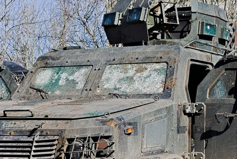 Украинское государство может спасти крупное поражение на фронте – военкор